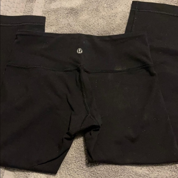Lululemon capris - Picture 3 of 4